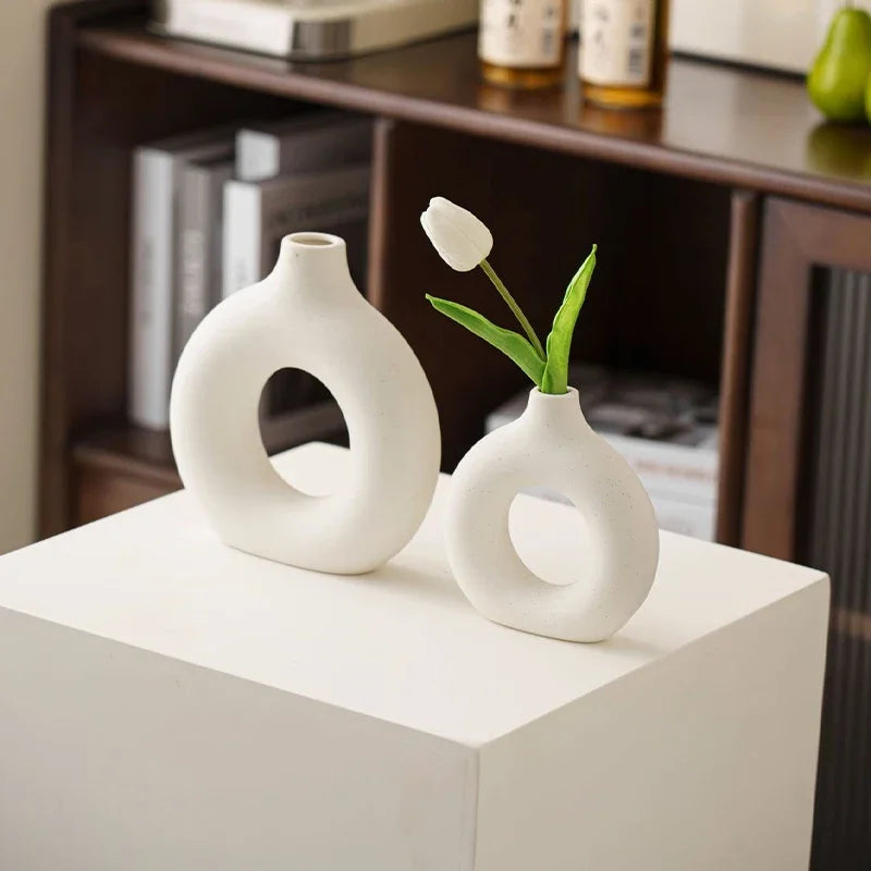 Donut-Shaped Resin Vase — Nordic Centerpiece