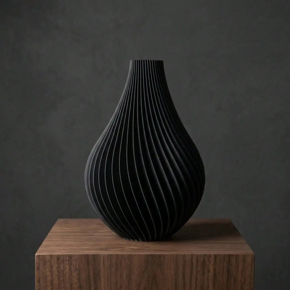 Twisted Ribbed Bulbous-Neck Vase — Boho Style