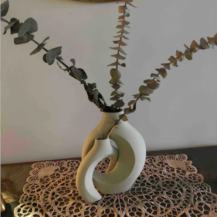 Hugging Silhouette Vase Set — Sculptural Pair