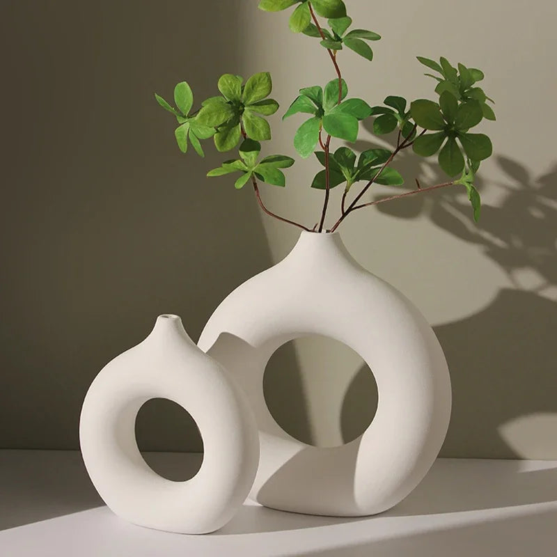 Donut-Shaped Resin Vase — Nordic Centerpiece
