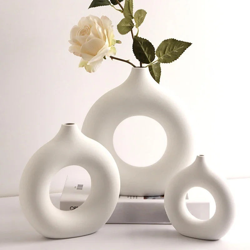 Donut-Shaped Resin Vase — Nordic Centerpiece