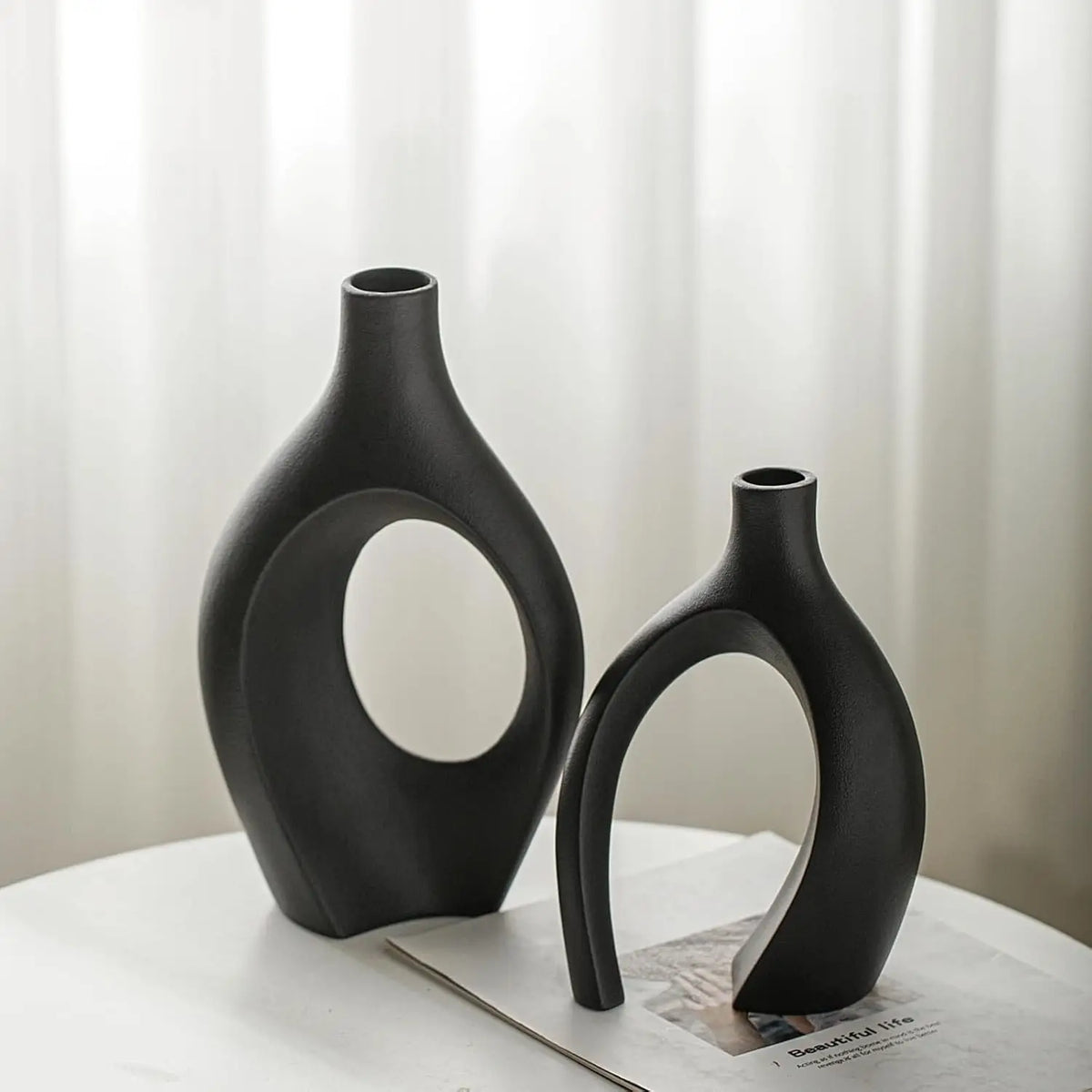 Faux-Ceramic Resin Vase Duo — Black & White