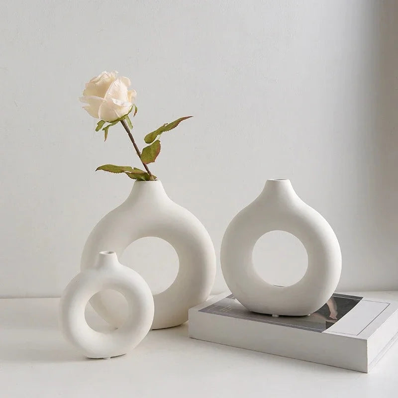 Donut-Shaped Resin Vase — Nordic Centerpiece