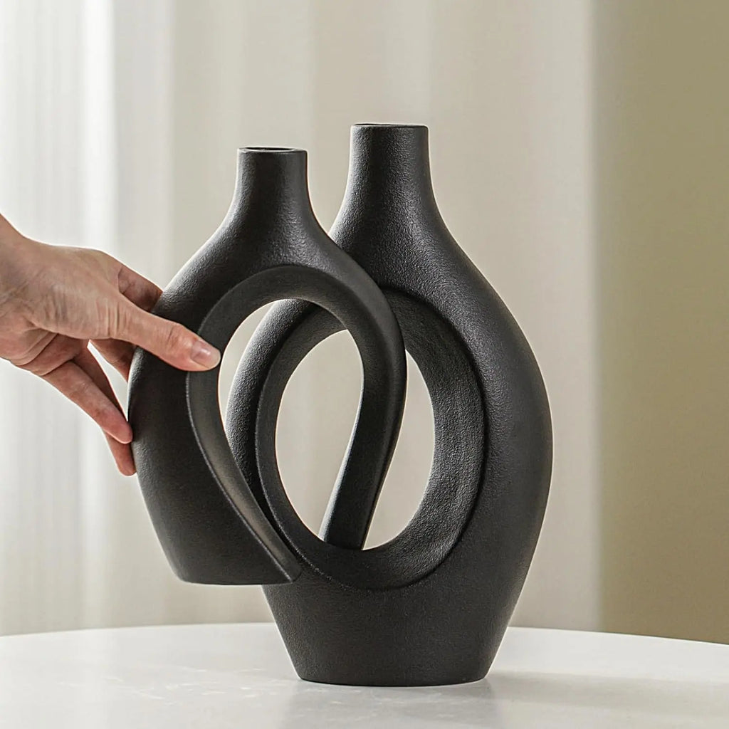 Faux-Ceramic Resin Vase Duo — Black & White